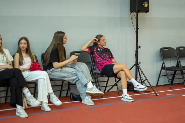 Piknik Sportowy w Bystrzycy – siatkówka, akrobacje i wspólna zabawa