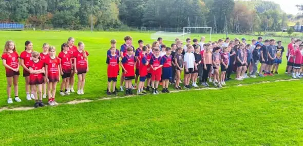 Gminne zawody lekkoatletyczne w Wielopolu Skrzyńskim – 33 uczniów z awansem do powiatu