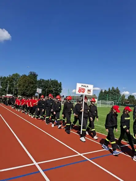 Młodzieżowe Drużyny Pożarnicze z Ropczyc rywalizowały w zawodach sportowo-pożarniczych