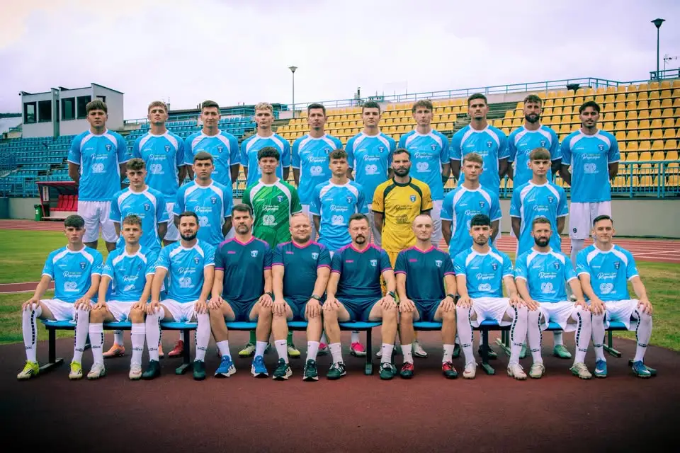 Błękitni Ropczyce rozgromili Polonię Przemyśl 5:0. Mateusz Bieniek z czterema golami!