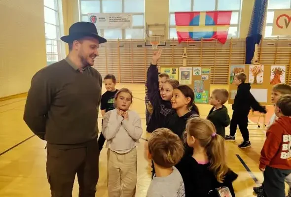 Święto Drzewa w Ostrowie Wielkopolskim – leśnik, konkurs i sygnałówka