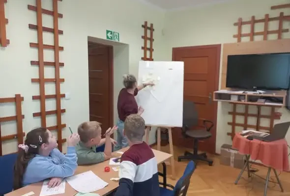 Szkoła bez przemocy: warsztaty biblioterapeutyczne klasy 3c w Sędziszowie Małopolskim