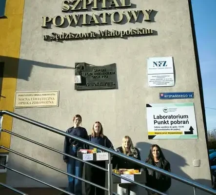 Uczniowie z Sędziszowa Małopolskiego podarowali herbaty i słodycze podopiecznym ZPO