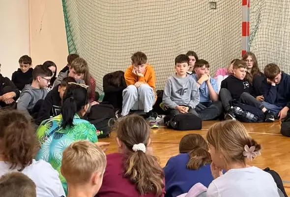 Warsztaty o empatii i przeciwdziałaniu hejtowi w szkole