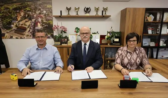 Wielopole Skrzyńskie: podpisano umowy na remont dróg po lipcowych ulewach