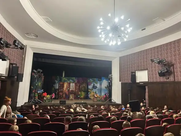 Uczniowie z Sędziszowa Małopolskiego w magicznym świecie teatru