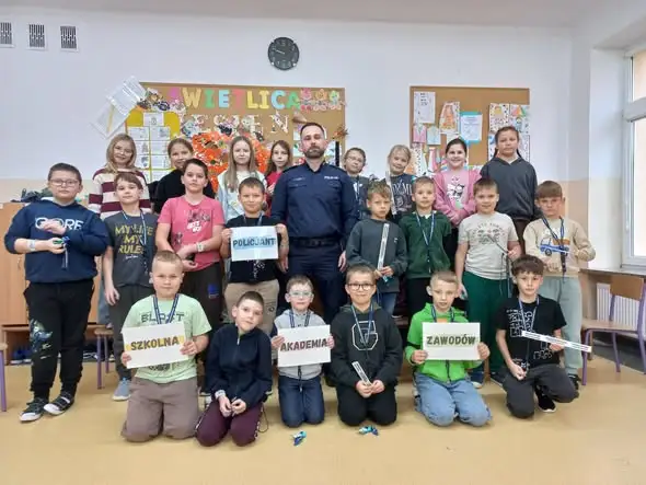 Uczniowie z Sędziszowa poznali tajniki pracy policjanta kryminalistyki